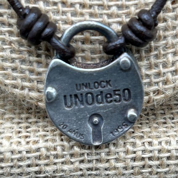 Vintage Unlock UNOde50 Silver Tone Lock Necklace With Tag - Picture 1 of 5